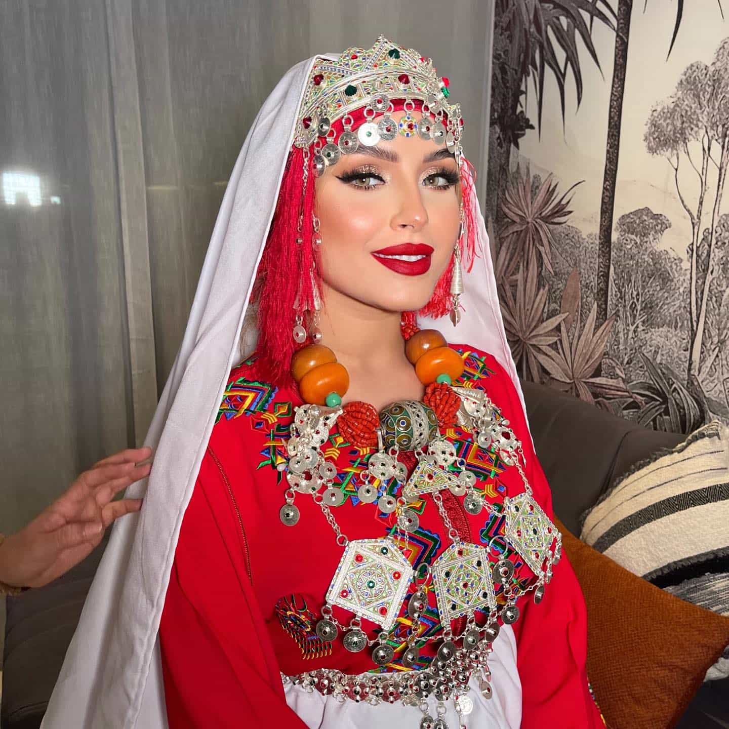 Sara Rchid - Makeup artist 2